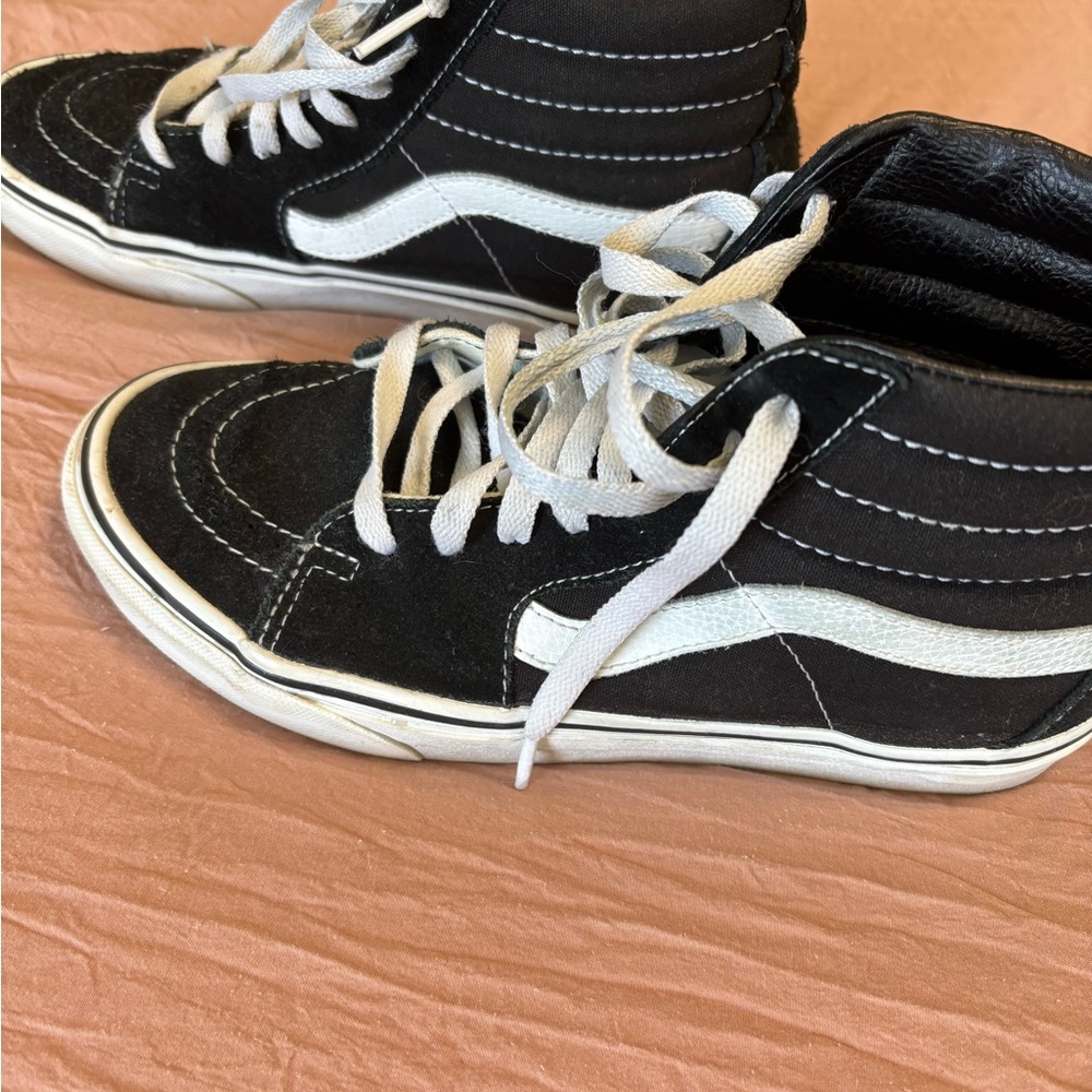 Vans Black and White Sk8-Hi Sneakers with Signature Style